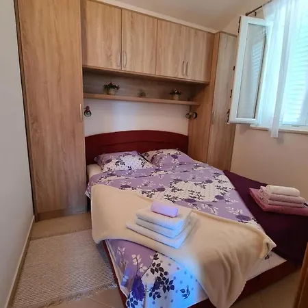 Bozana Apartamento
